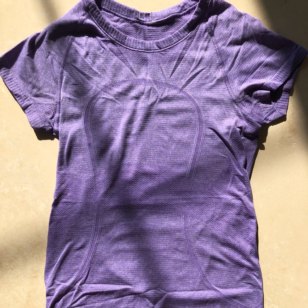 Lululemon T-shirt Short sleeve size 4
